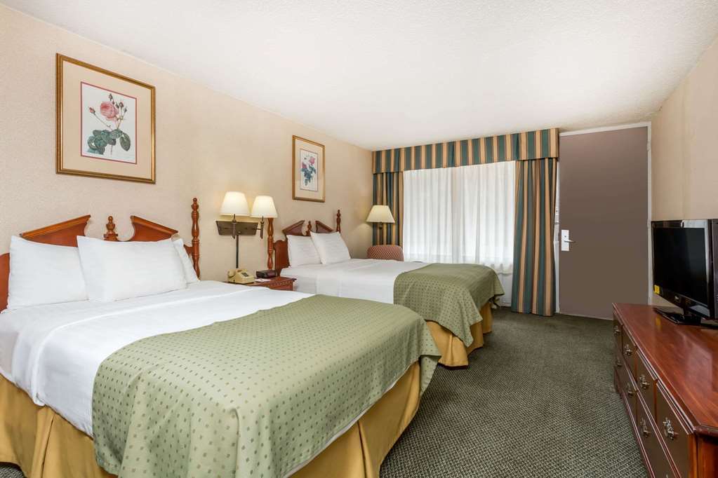 Days Inn By Wyndham Perry Near Fairgrounds Extérieur photo